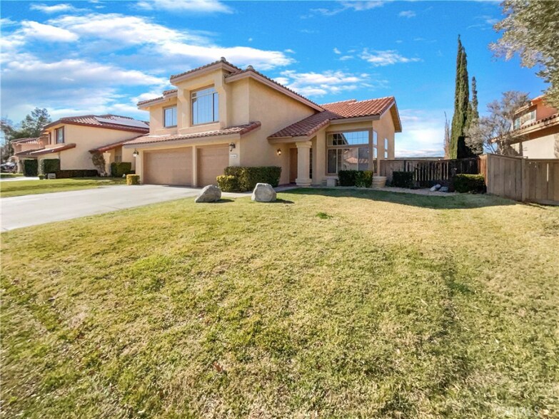 Building Photo - 12196 Nugget Ave