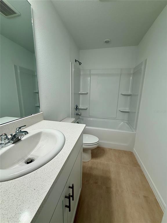 Building Photo - 15132 Cuzcorro Ct