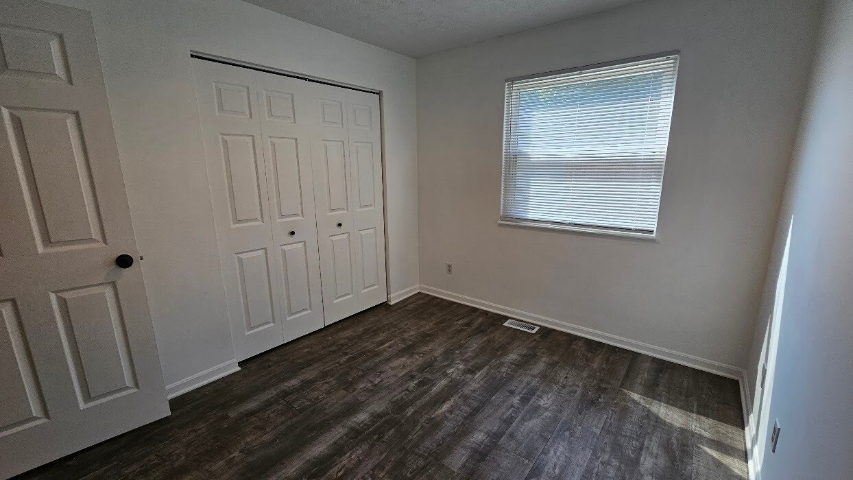 Bedroom 2 - 626 Woods Crossing Dr