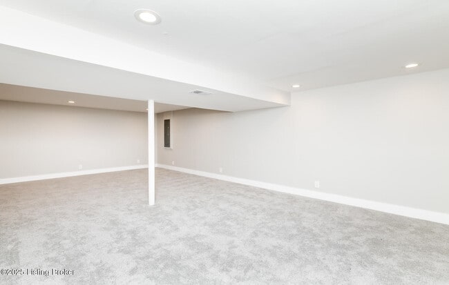 Building Photo - 7110 Fox Harbor Rd