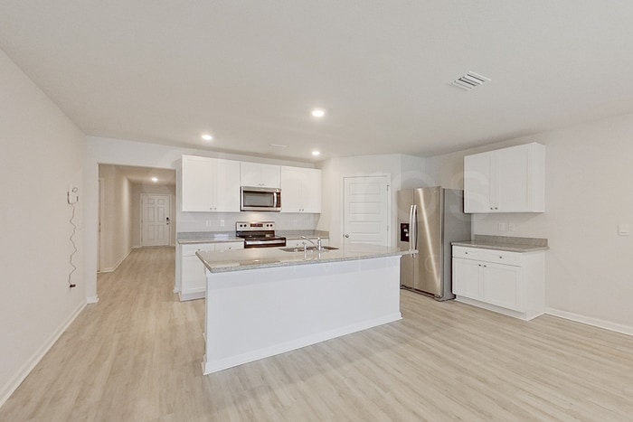 Building Photo - 127 Swallowtail Ln