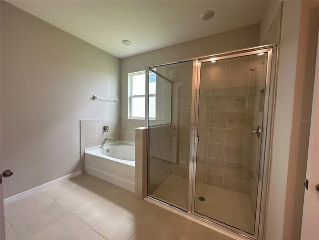 Building Photo - 12327 Dora Trl