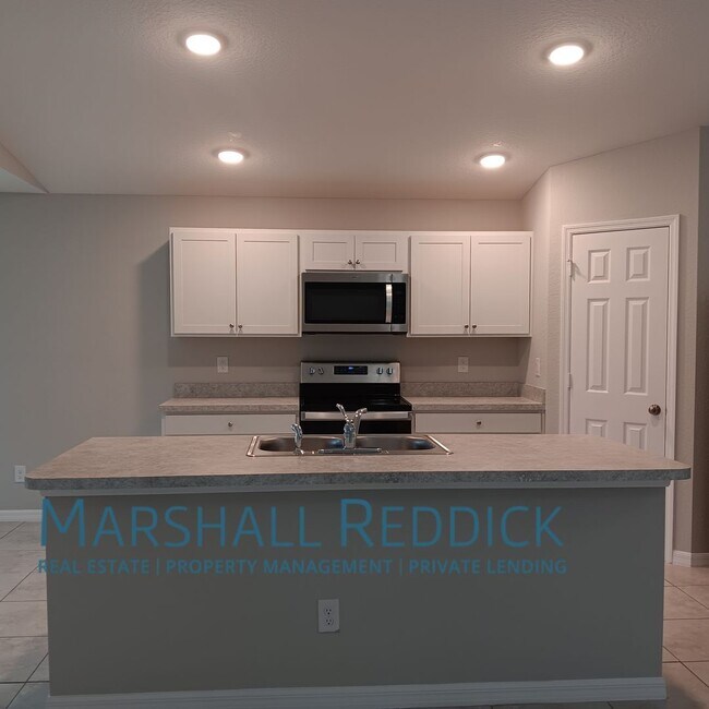 Building Photo - Beautiful Single Family