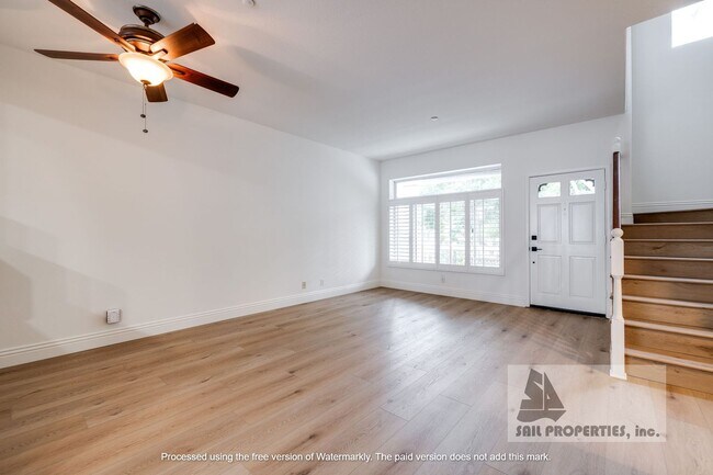 Building Photo - 581 N Pageant Dr