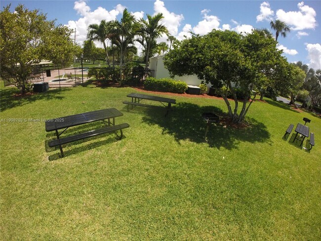 Building Photo - 12322 SW 148th Terrace