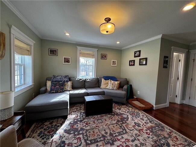 Building Photo - 73 Dye Hill Rd