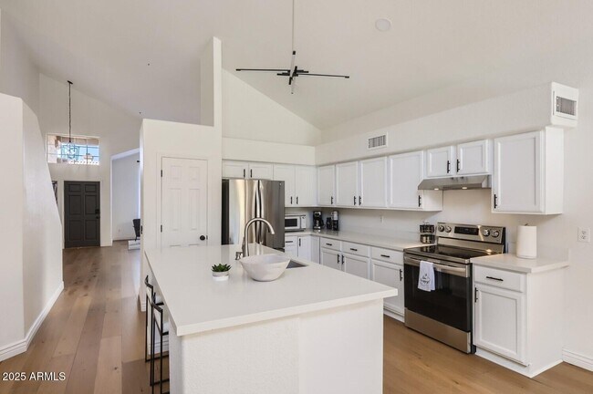 Building Photo - 15089 N 93rd Way