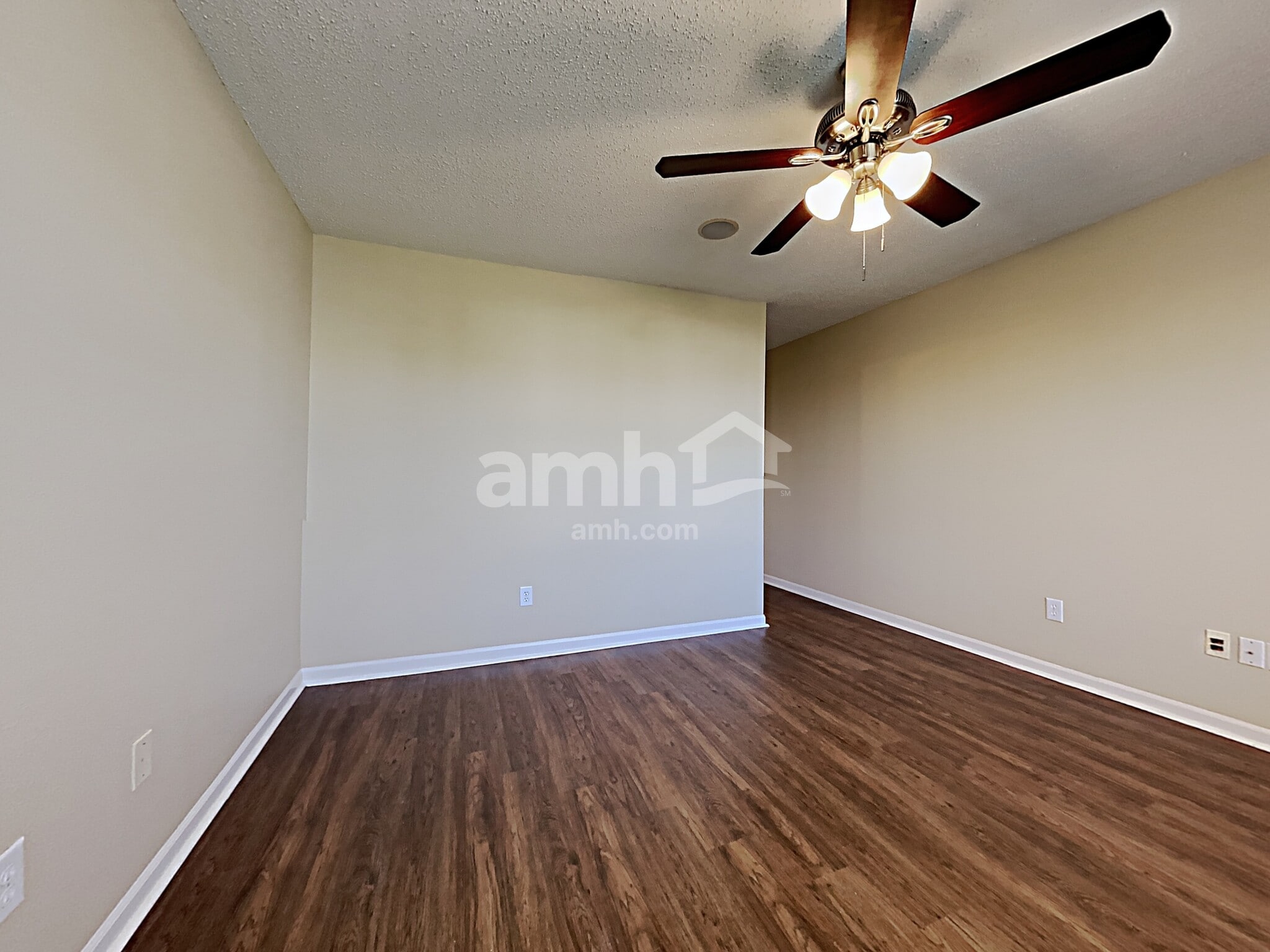 Building Photo - 11946 Sapling Cir