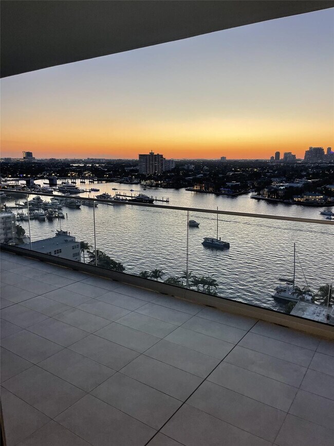 Building Photo - 153 Seabreeze Blvd