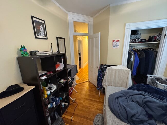 Building Photo - 176 Elm St