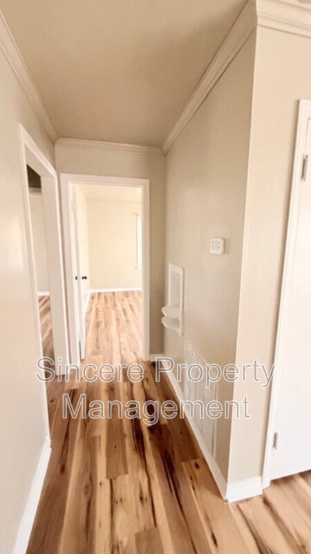 Building Photo - 2904 S Portland Ave