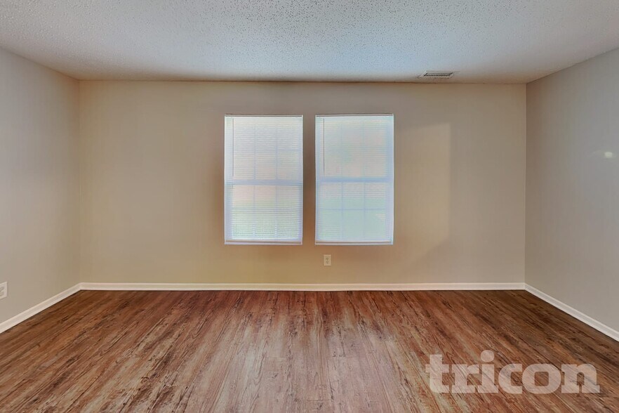 Building Photo - 678 Runnymede Ct