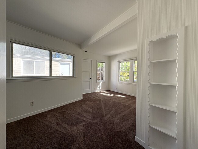 Building Photo - Charming Updated 4BR Home on Prime Corner ...