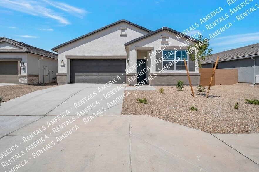 Primary Photo - 22560 N Lynn St
