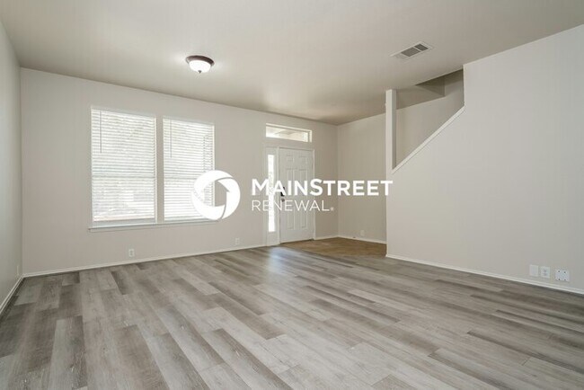 Building Photo - 2 Bedroom Pet-Friendly Home in Fort Worth, TX with Main Street Renewal