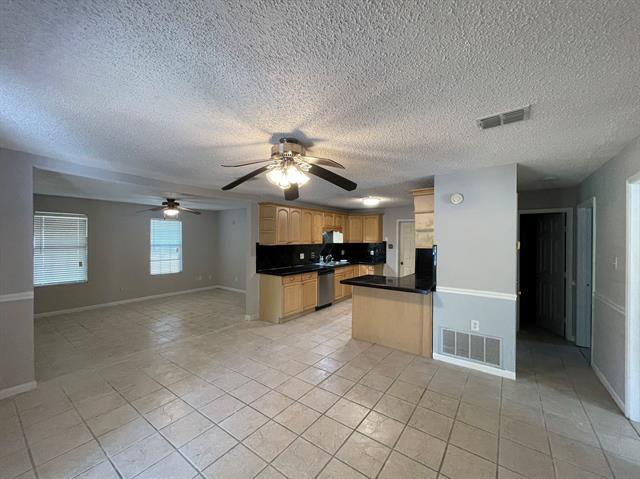 Building Photo - 112 Plainview Dr