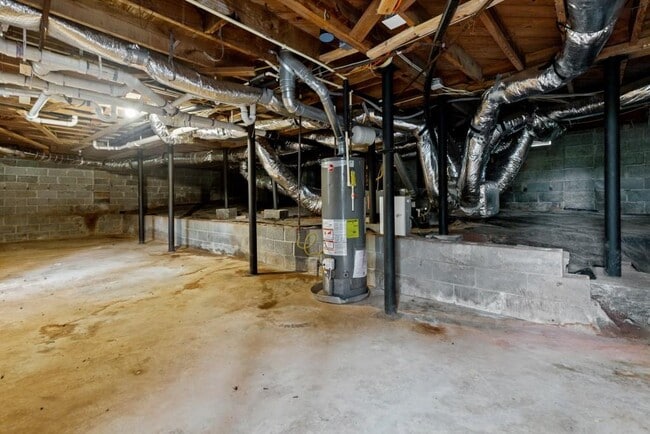Building Photo - 1699 Flintwood Dr SE