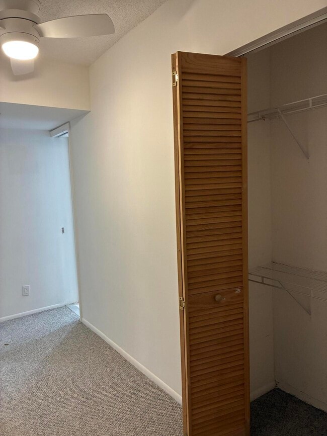 Building Photo - 2600 SW 22nd Ave