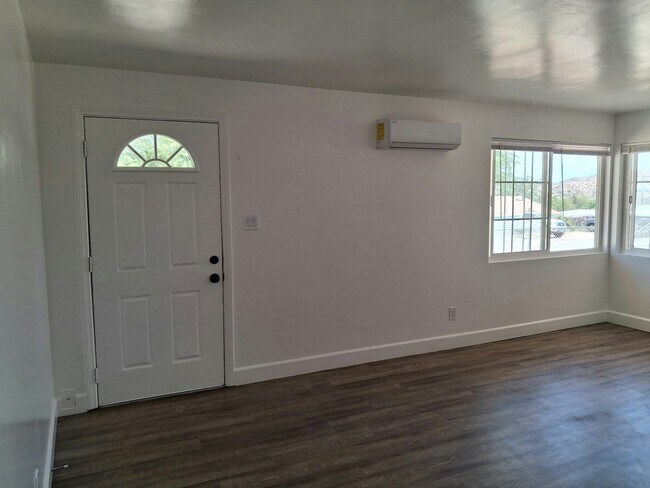 Building Photo - 11010 Knobb Ave