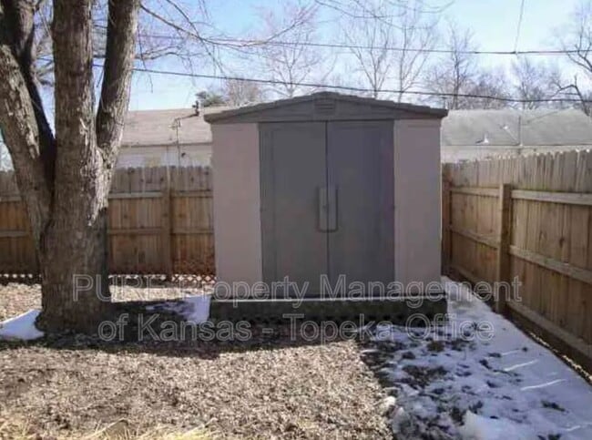 Building Photo - 600 SW Warren Ave