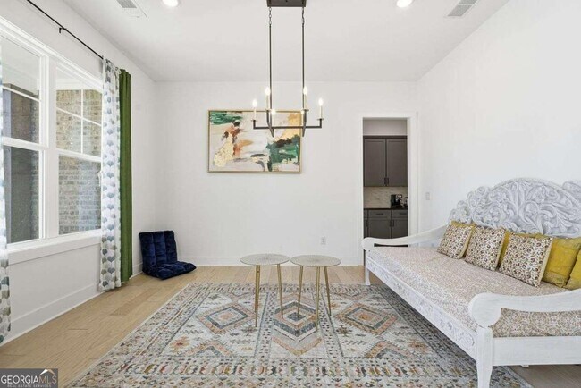 Building Photo - 415 Oakleigh Ave