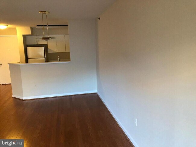 Building Photo - 1230 23rd St NW
