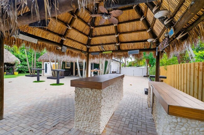 Building Photo - 465 NW 153rd St