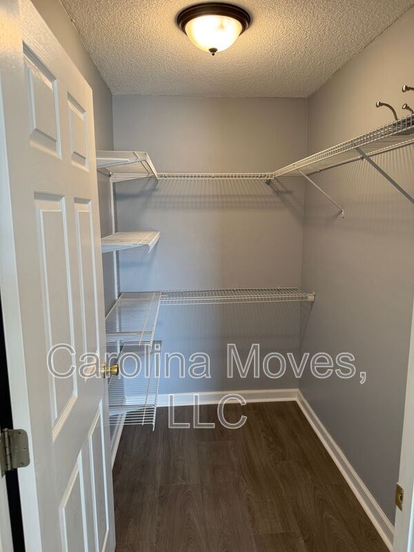 Building Photo - 107 Pelham Square Way