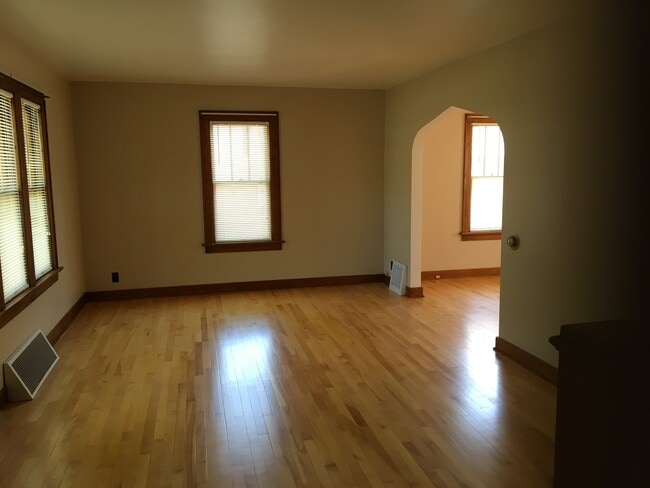 Building Photo - 1511 Wisconsin Ave