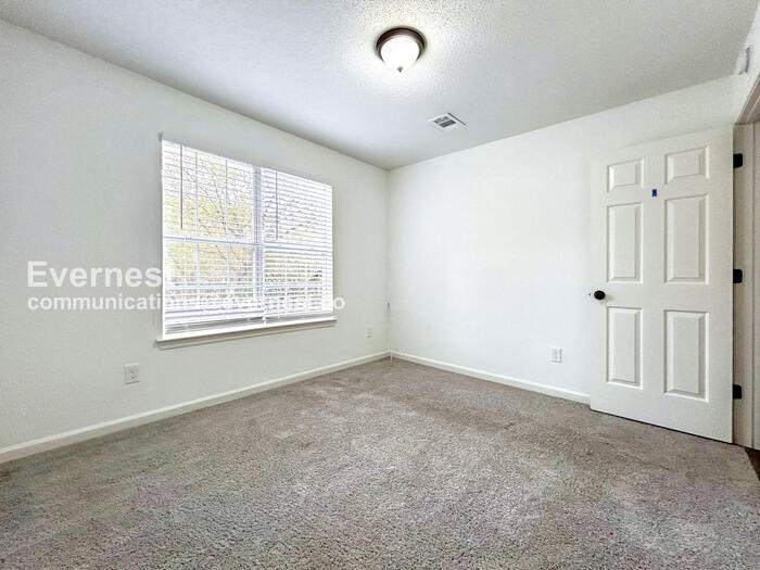 Building Photo - 3136 Lower Creek Dr