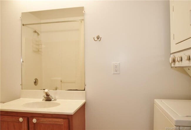 Building Photo - 673 Hope St