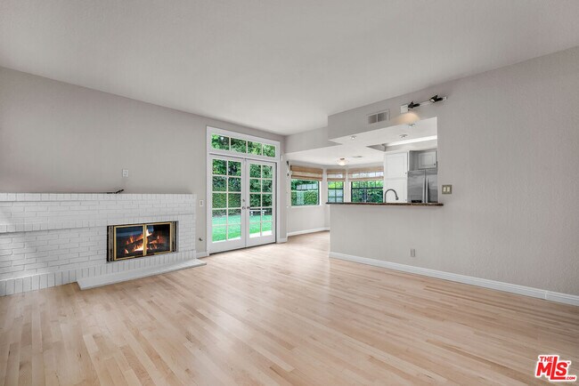 Building Photo - 7517 W 81st St