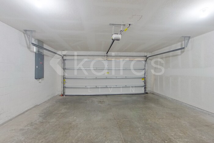 Building Photo - 9095 Aegean Cir