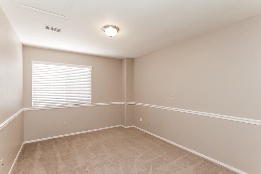 Building Photo - 131 Monteen Dr