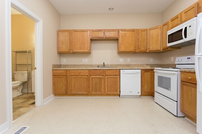 Building Photo - 1311 W Leigh St. Duplex