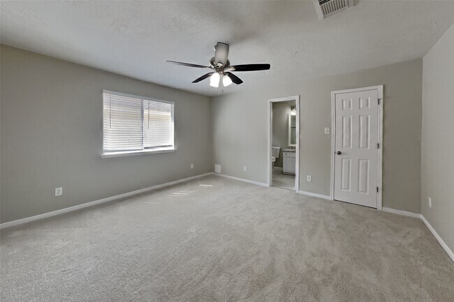 Building Photo - 14918 Laytham Ln