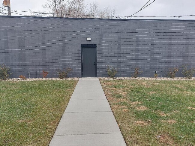 Building Photo - 4625 S Michigan Ave