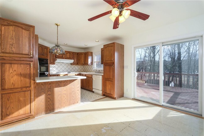 Building Photo - 48 Plum Rd
