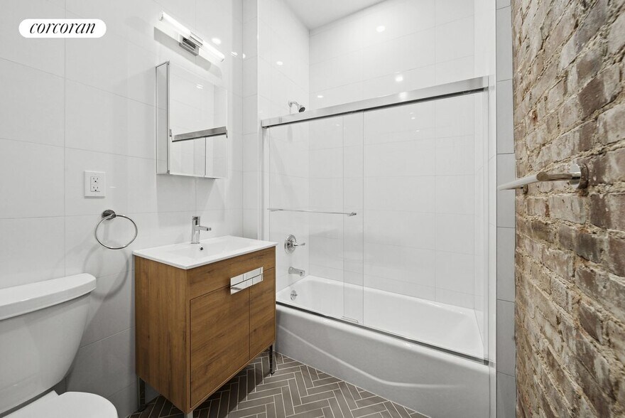 Building Photo - 317 W 51st St