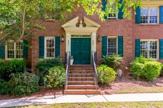 Building Photo - 637 Corbin Lake Ct