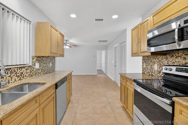 Building Photo - 4135 Bay Laurel Way
