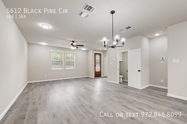 Building Photo - 5612 Black Pine Cir