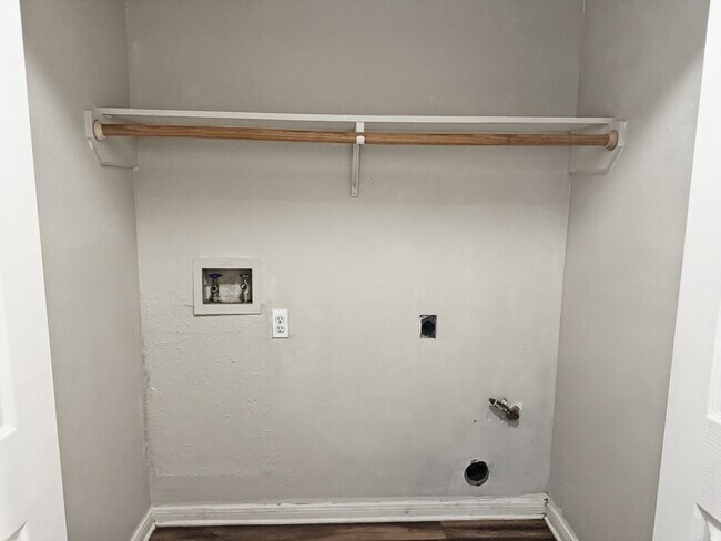 Building Photo - 31248 N Head Dr