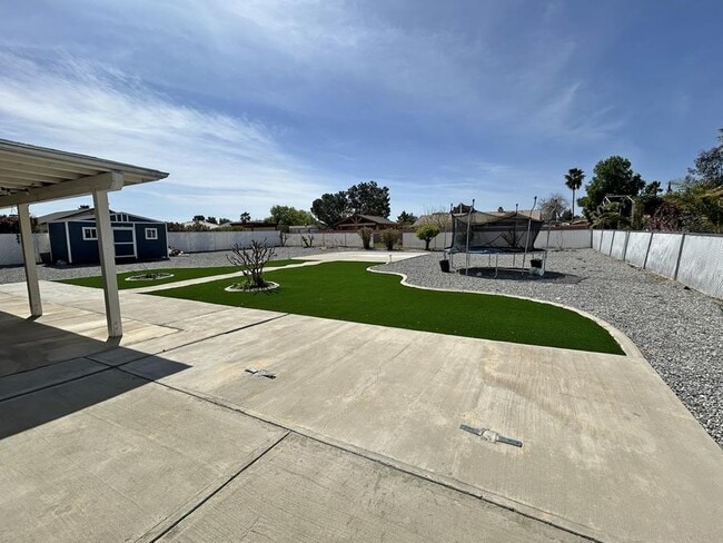 Building Photo - 7450 Paisley Ave