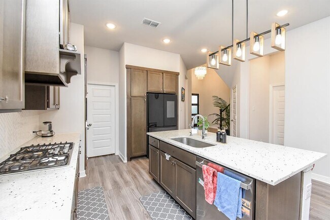 Building Photo - 6634 Albany Forest Ct
