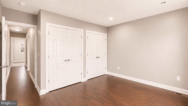 Building Photo - 209 Woodlawn Ave