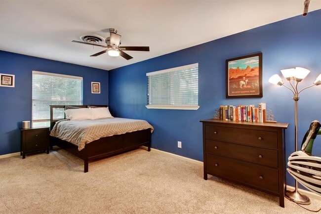 Building Photo - 6709 Columbia Dr