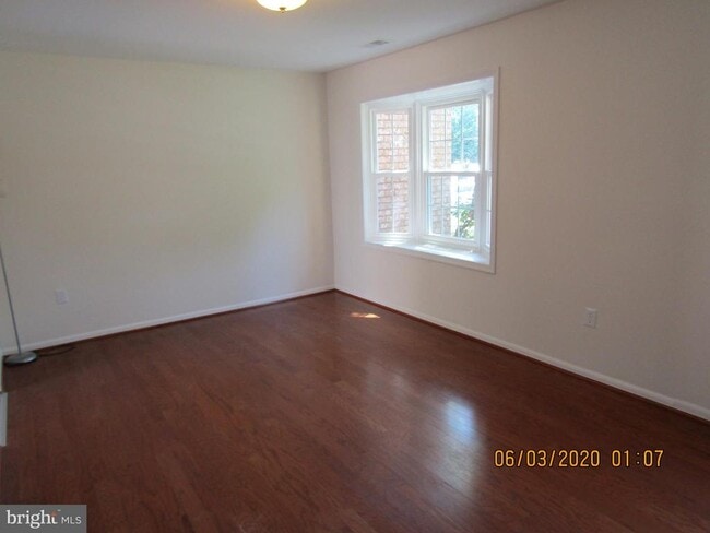 Building Photo - 4158 Hamlin Ct