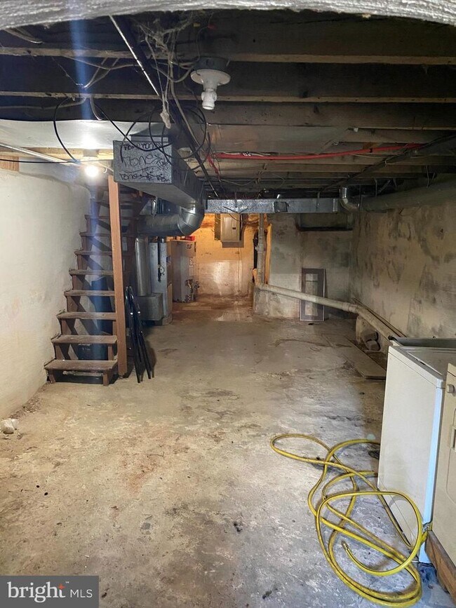 Building Photo - 5110 Reno St