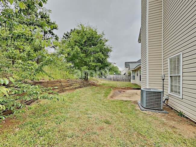 Building Photo - 716 Fletcher Dr